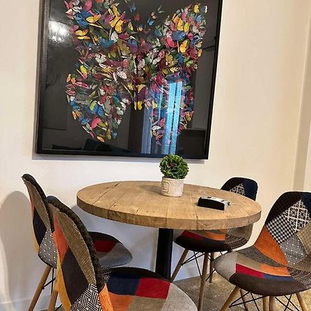 Cozy Apartment At Gazi Square เอเธนส์ ภายนอก รูปภาพ