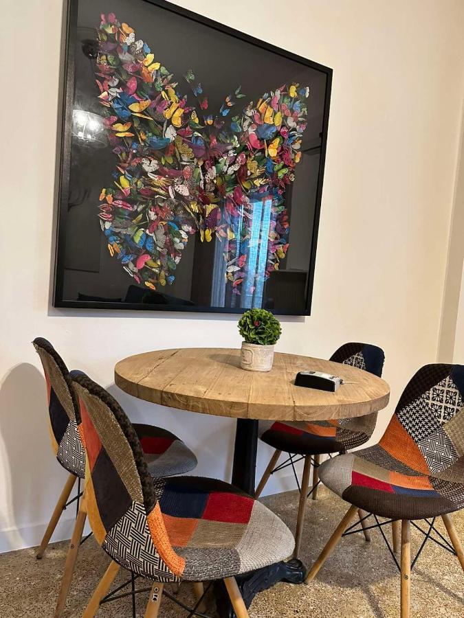 Cozy Apartment At Gazi Square เอเธนส์ ภายนอก รูปภาพ