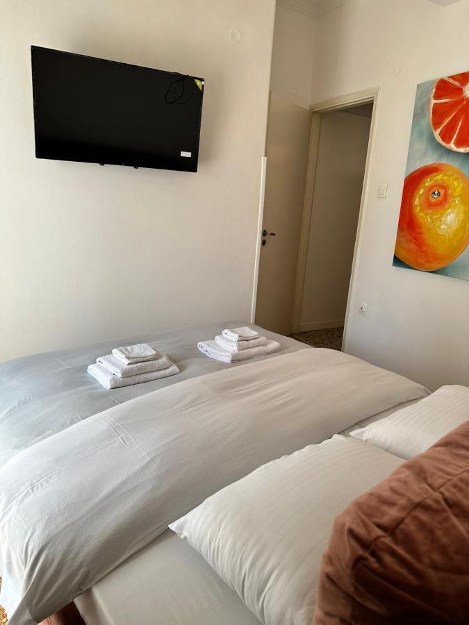 Cozy Apartment At Gazi Square เอเธนส์ ภายนอก รูปภาพ